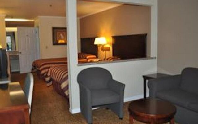 Executive Inn and Suites