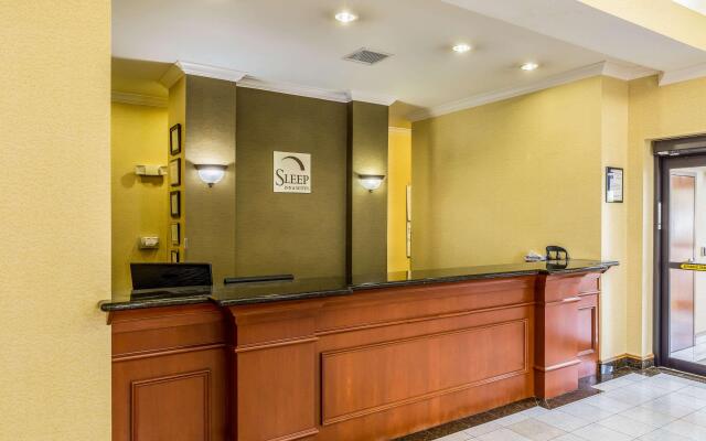 Sleep Inn & Suites Stafford - Sugarland