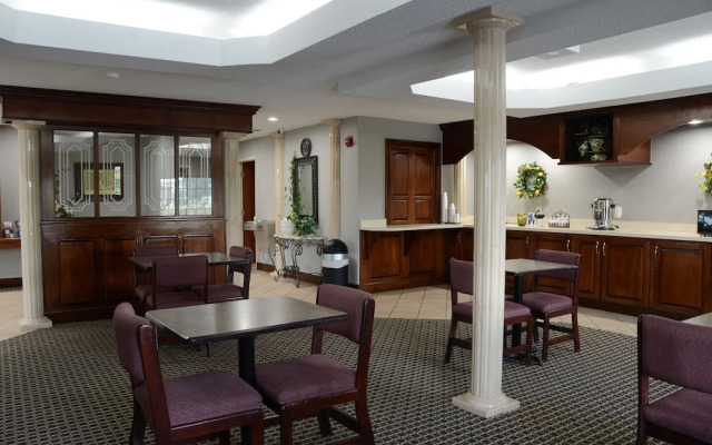 Gateway Inn and Suites