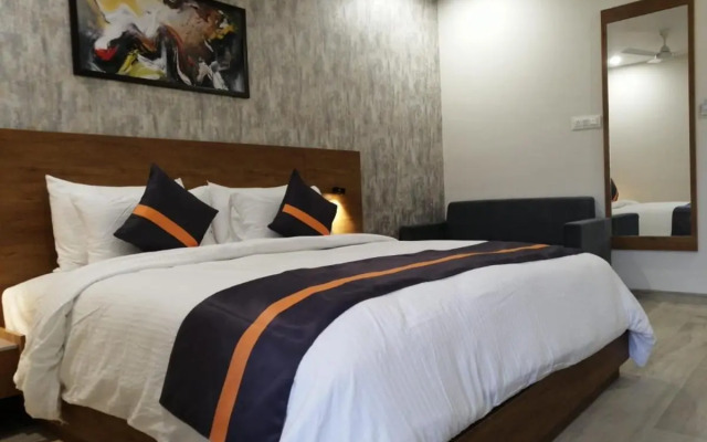 Comfort Inn, Statue of Unity