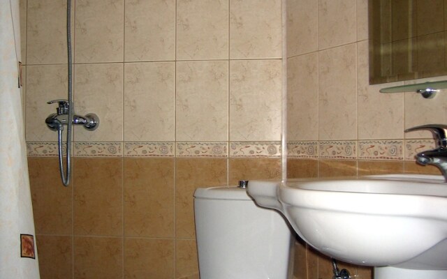 Hotel Mants II