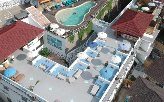 Seaesta Komodo Hotel & Hostel