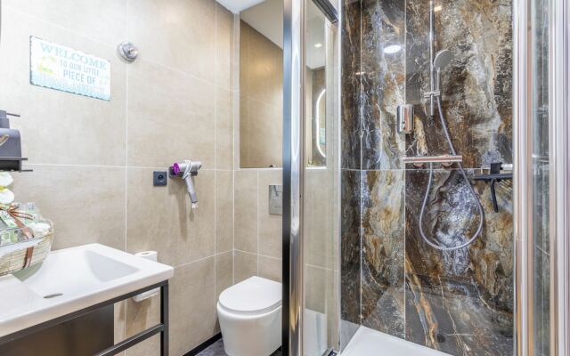 Adira Marseille Montgrand