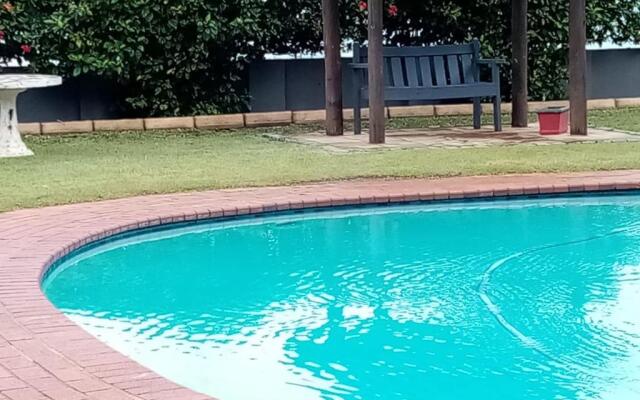 Inyoni Rocks Cabanas No 40