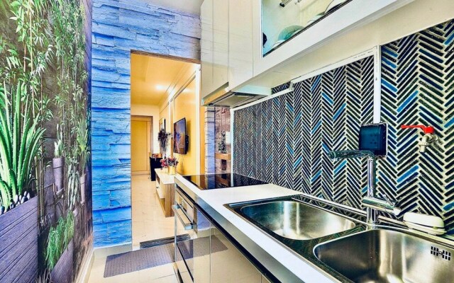 DongDong Skyview APT in Landmark81 Tower