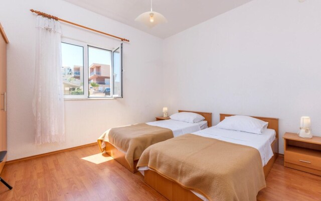 Awesome Home in Sevid With 5 Bedrooms