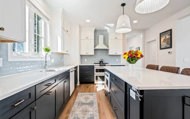 Games, Gym Equipment, Projector, Family Focused