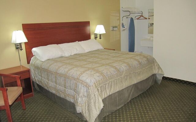 Redwood Inn
