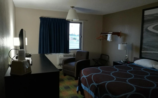 Super 8 by Wyndham Keokuk