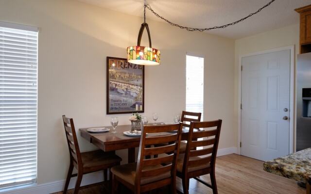 1 Step Closer 2 Bedroom Villa by RedAwning