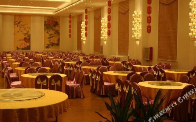 Dadonghai Jinyuan Hotel