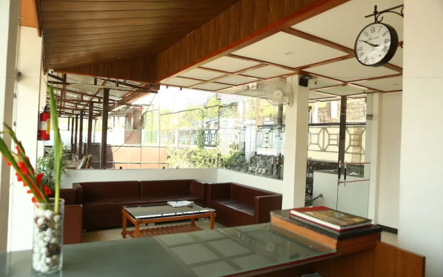 OYO Rooms Mussoorie Library