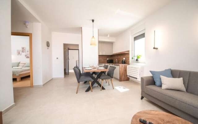 Vrsi Beautiful Apartments With Pool - A2