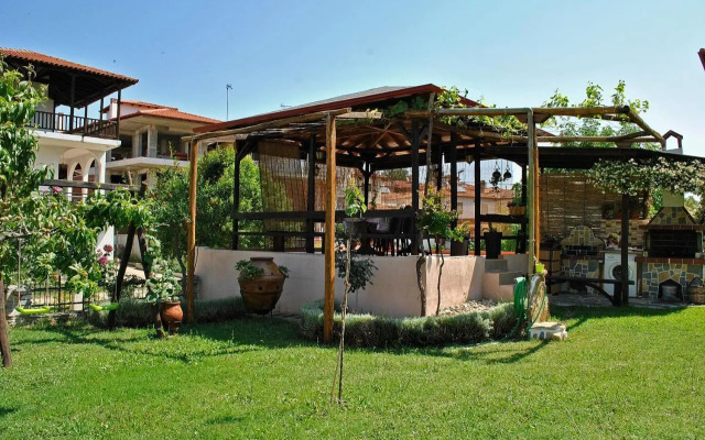 Voula Kourbeti Apartments