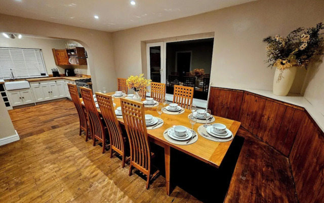 Seaside Escape at Ty Bugail - Holyhead