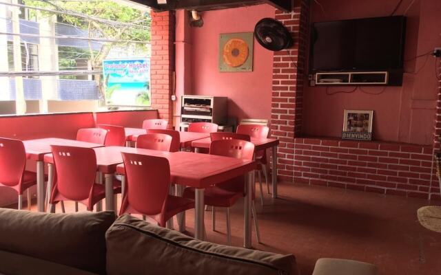 Praimar hostel & suites