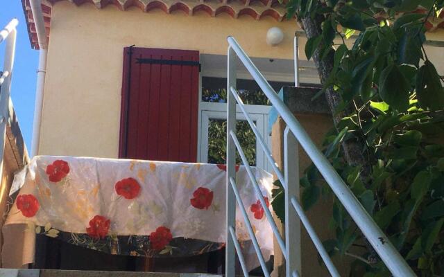 À l'ombre du mûrier