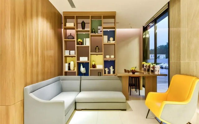 Echarm Hotel (Nanning Jiangnan Wanda Plaza Baisha Avenue)