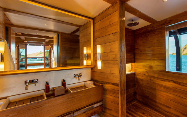 Amanwana – Guest Rooms – Moyo