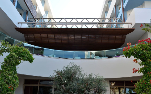 Port Side Resort