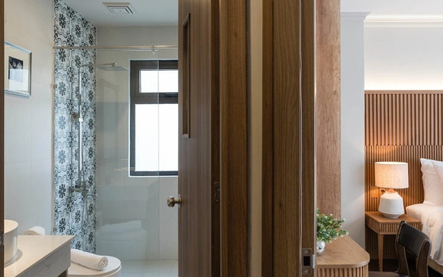 Charmaine's Hotel & Apartment