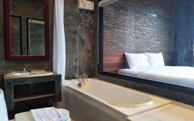 One Four Seven Hotel & Snooker Bar