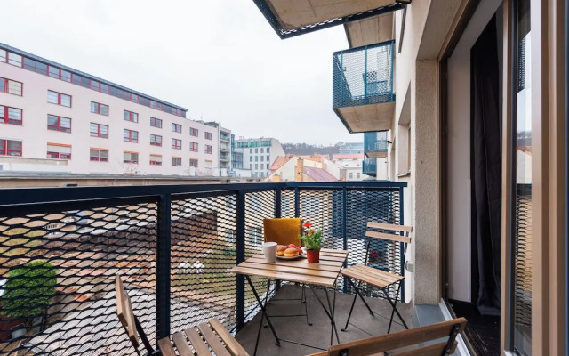 Stylish 3-bedroom apartment with balcony