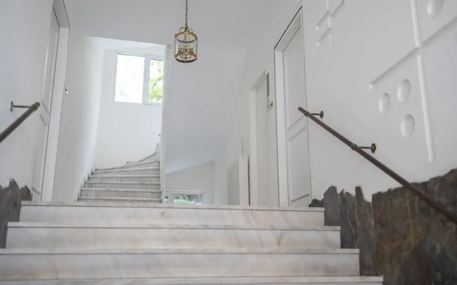 Massive 2-apartment Combo Unbeatable Acropolis Views Sleeps 9