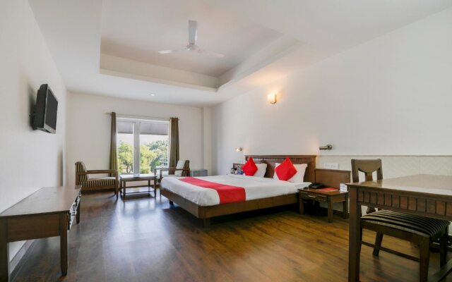 Rex Hotel by OYO