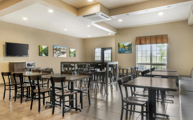 Best Western Plus Saint John Hotel & Suites