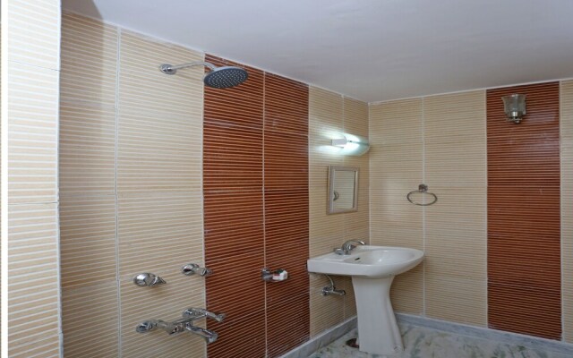 OYO 9103 Home 4BHK Pinewood Valley