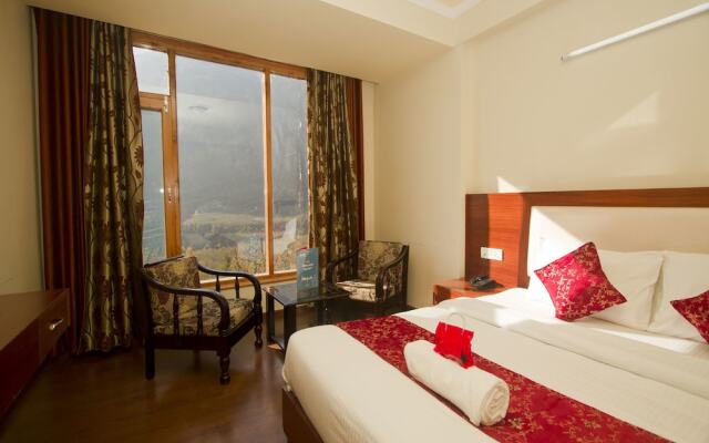 OYO 2943 Hotel Eco Groves