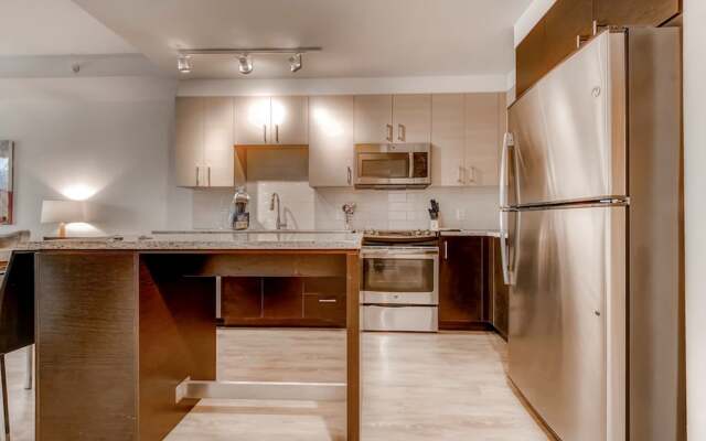 Global Luxury Suites in Rosslyn