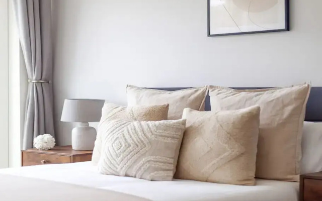 The River Thames Collection