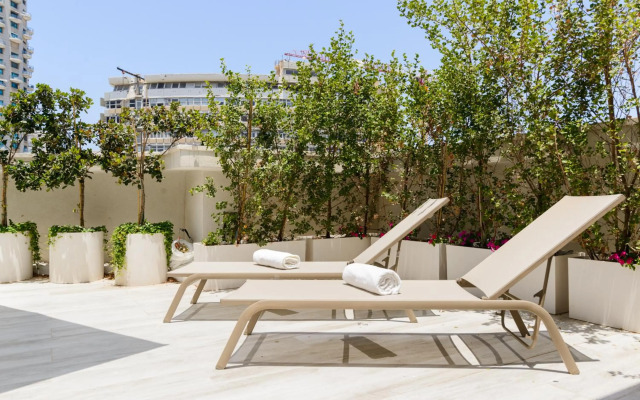 New 4BR Penthouse steps to the beach by HolyGuest