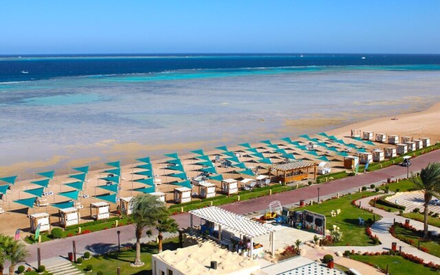 Beachfront and sea View in 5 Star Hotel Hurghada