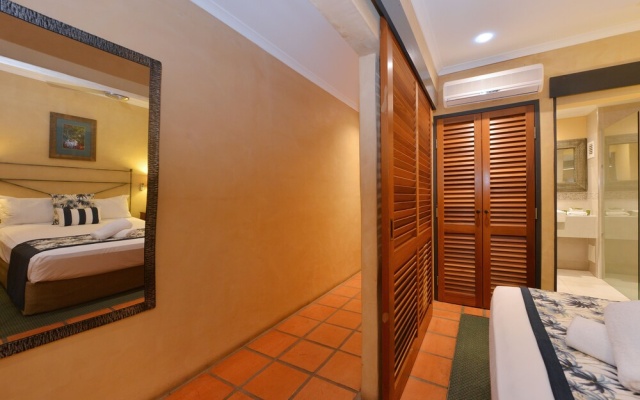 Seascape Apartments at Villa San Michele – Guest Rooms – Port Douglas