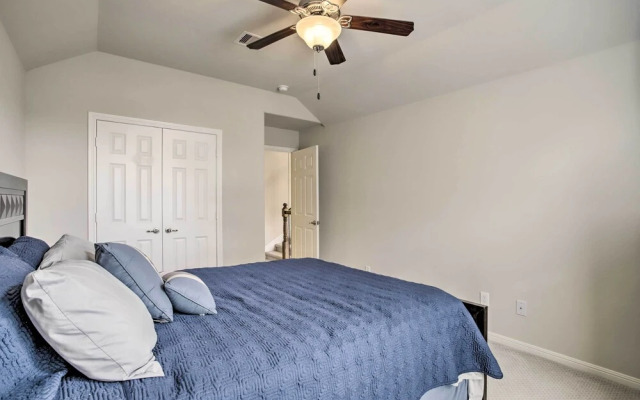 Modern Houston Townhome Near The Woodlands