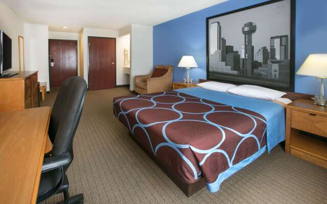 Super 8 by Wyndham Garland/Rowlett/East Dallas Area
