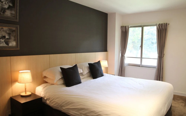 The Ridge Hotel & Apartments