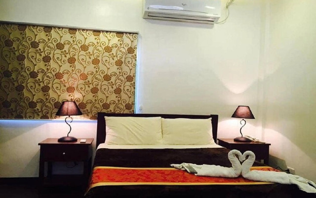 Jo Carter's Hotel and Suites Angeles City