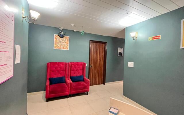 Qotel Hotel Church House Rohini Sector 15