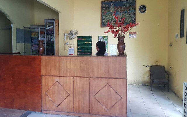 OYO 93268 Maradona Guest House