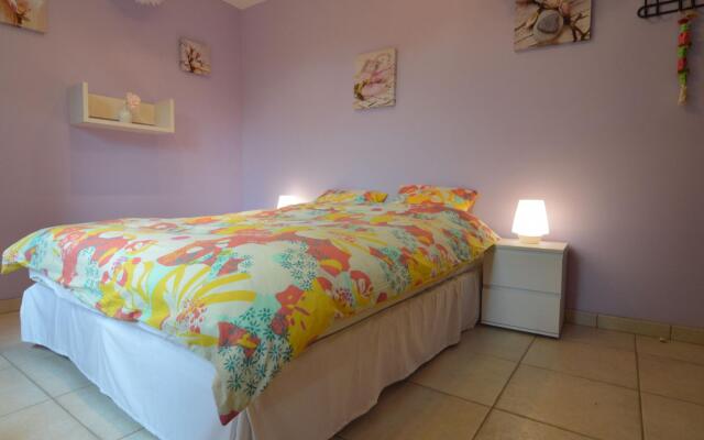 Sun-kissed Villa in Diksmuide With Garden, Sauna