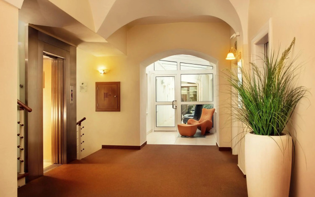 Hotel Ambassador