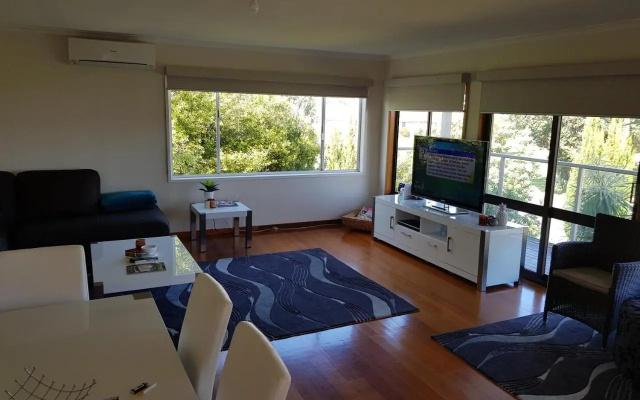 Portarlington beach shack 50 metres to the water – Guest Rooms – Portarlington