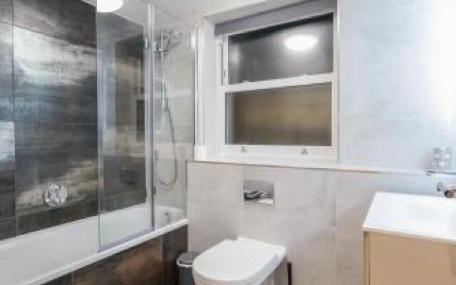 Stunning Ealing Apartment