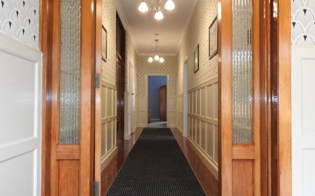 Gardner Court Motel