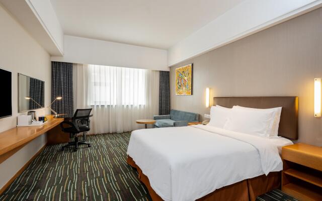 Holiday Inn Express Shanghai New Jinqiao by IHG