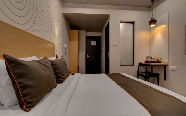 Collection O 30115 Bannergatta Vega City Mall